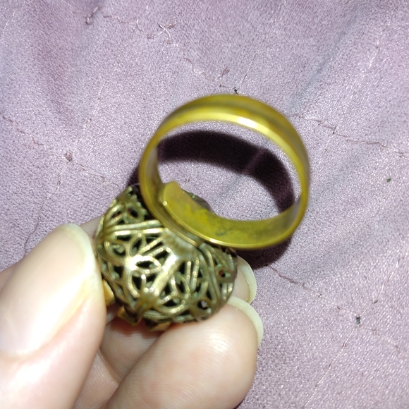 Deep Blue Giant Rhinestone Ring - Picture 4 of 4